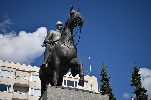 estatua Mannerheim Lahti